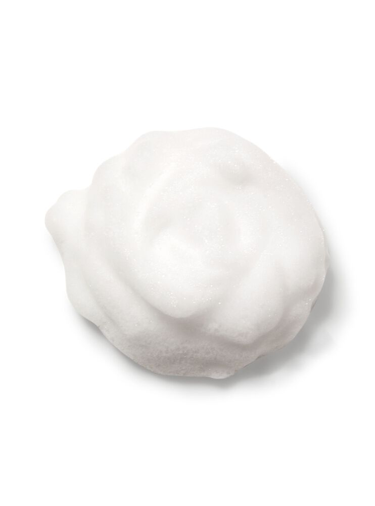 Love Always Wins Whipped Shimmer Body Mousse Whipped Shimmer Body Mousse